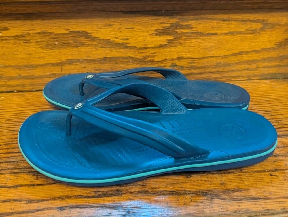 Crocs Flip Flop Sandals Shoes Women's 10 Blue Turquoise Men's 8